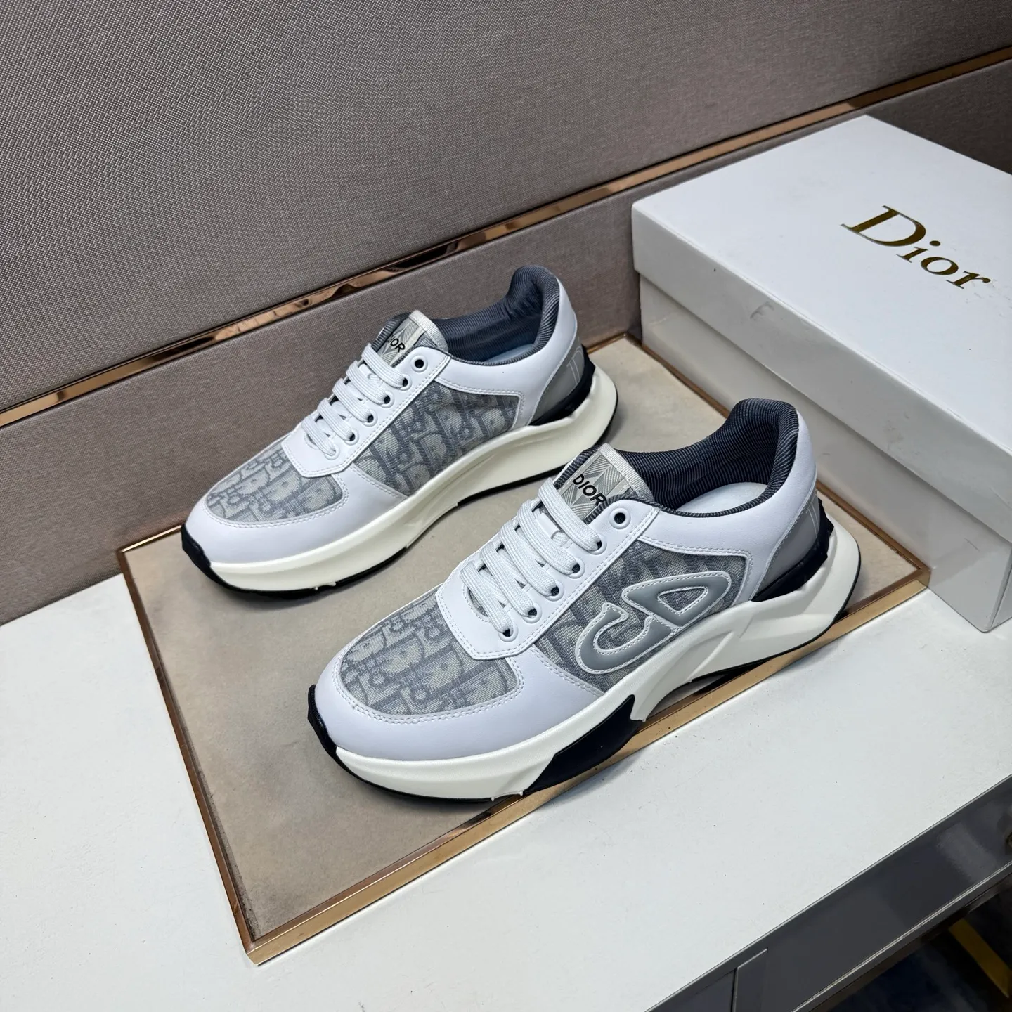 ⬛️Men's shoes💰p442 [Dior~] Men's casual shoes 2025z cabinet sales simultaneously 🔶Size: 38-44#️⃣ 🔷2 colors🔜The upper is made of multi-material splicing➕Mesh lining, comfortable and breathable, sole: original comfortable and wear-resistant outsole, ⚠️real thing📱photographed🎬real thing is better📢📢📢
